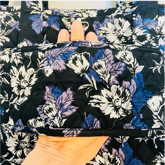 Vera Bradley Compact Traveler Bag
In Frosted Floral (Retired Color) - Picture 12 of 13